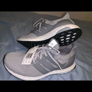 Women’s ADIDAS ULTRA BOOST Gray Sz 9.5